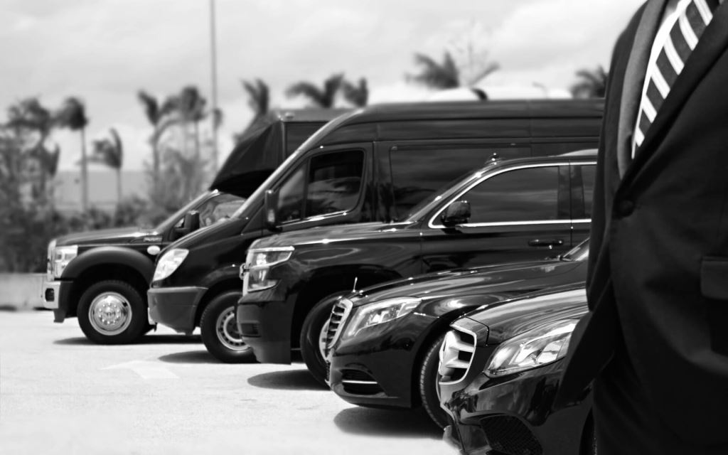 Luxury Airport Transportation & Limousine Service Pearland, TX