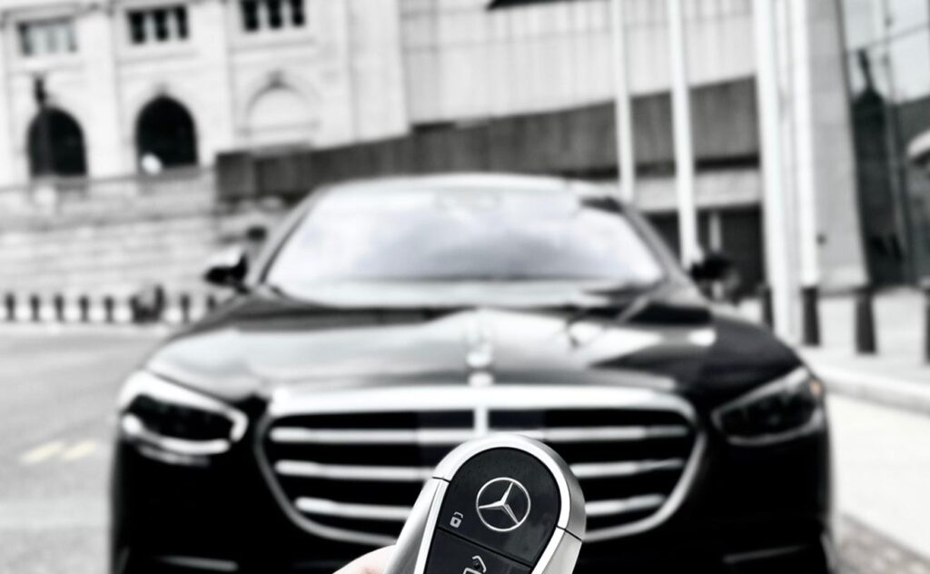 Arrive in Style: Why Your Quinceañera Deserves a Luxury Limo 1 quinceañera limo rental